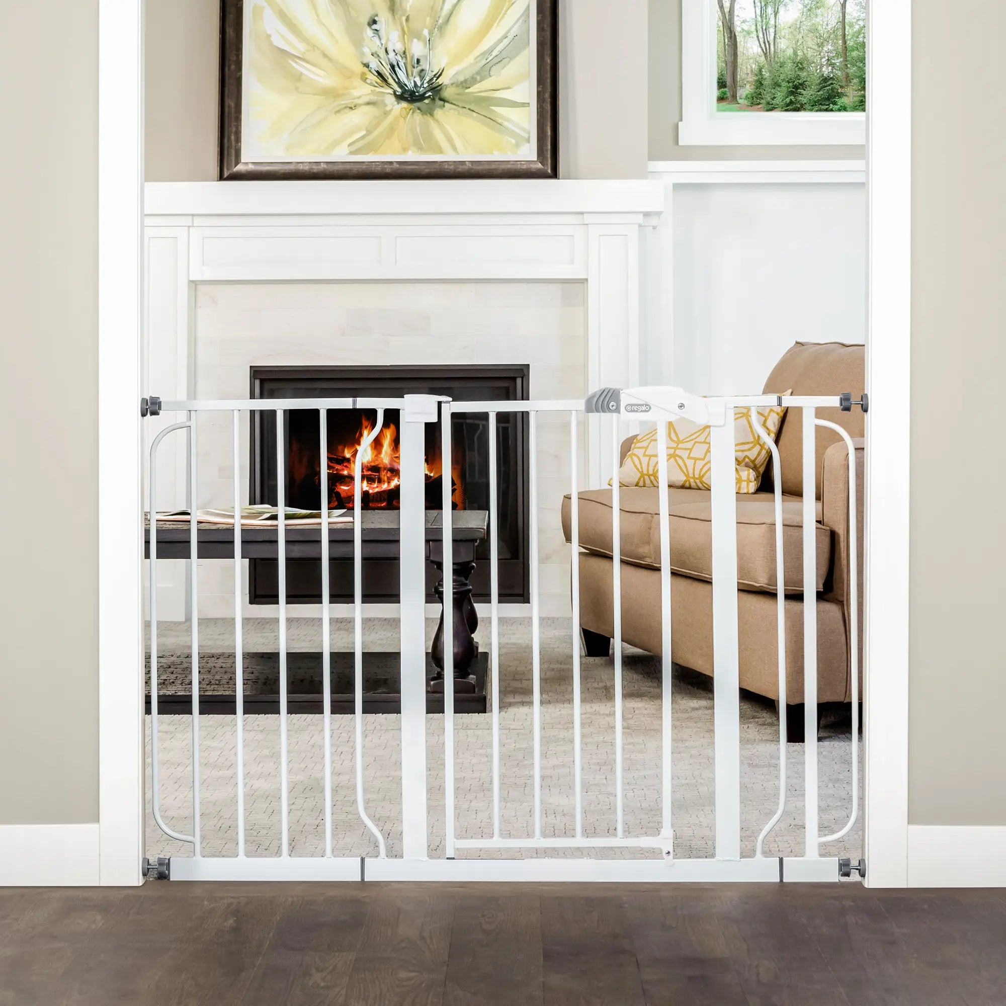Regalo Easy Step Extra Wide Walk Through Baby Gate thumbnail 3